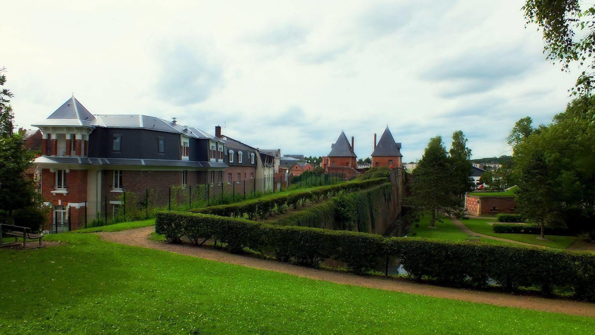 Auberge Des Remparts Péronne Kültér fotó